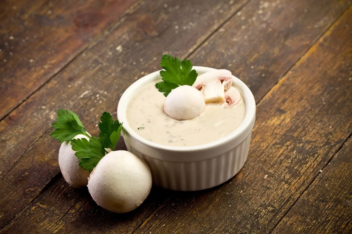 Sauce champignon : la recette crémeuse et infaillible